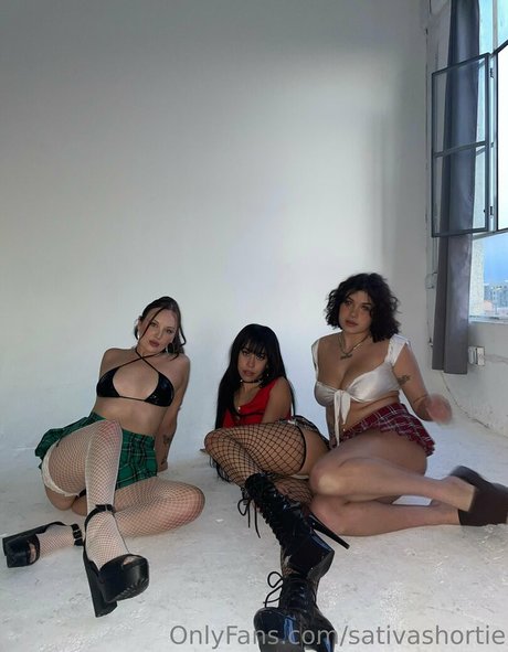 mature fake tits onlyfans art naked pics