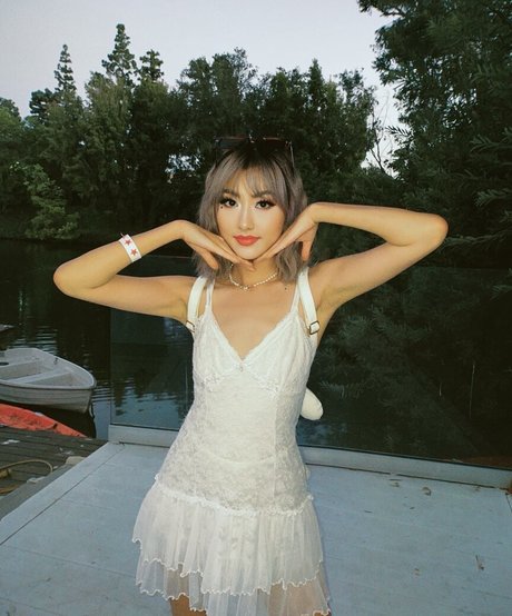 DJ Camgirl pornstar exclusive photos