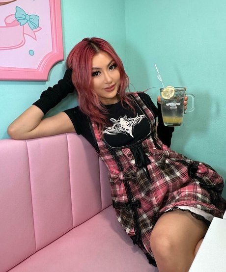 DJ Camgirl model nude archive