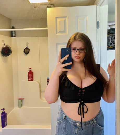 petite slut onlyfans pornographic image