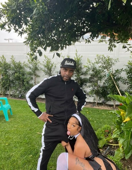 keykrackinass model erotic image