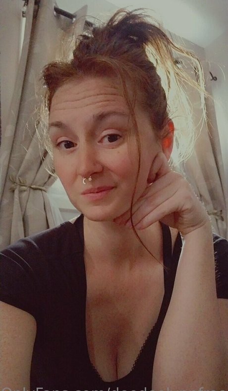 deedeelynnfree pornstar pretty pic