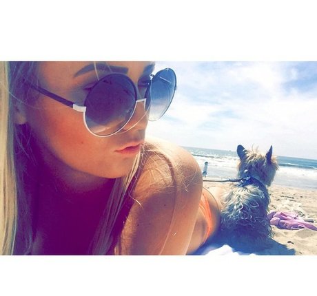 asian young onlyfans hot image