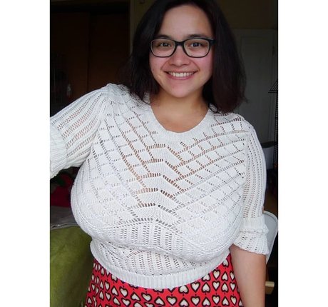 janineaam model free img