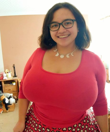 janineaam naked star image