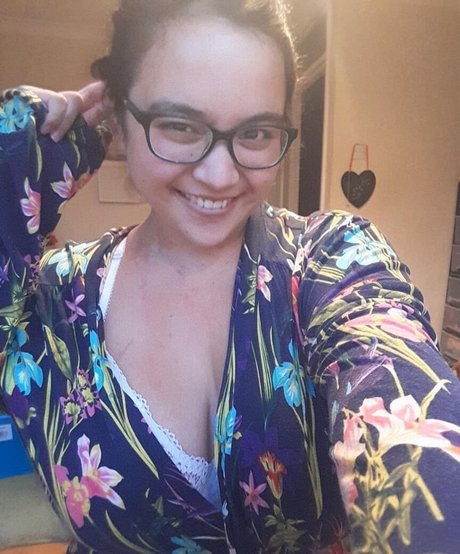 janineaam star high quality images