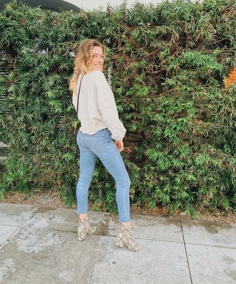 HannaH model porn photos