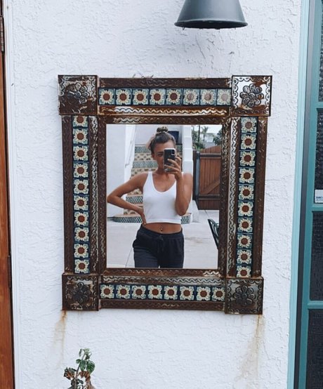 HannaH nudes actress pictures