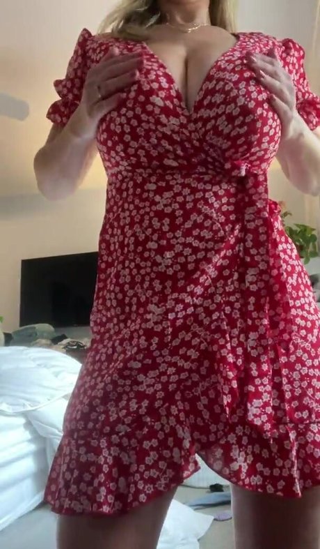 ebony midget onlyfans naked archive