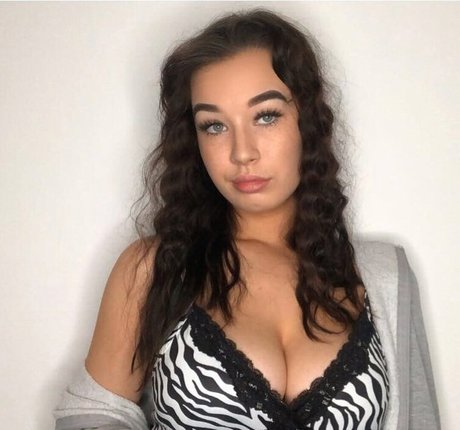 redhead squirt onlyfans naked photo