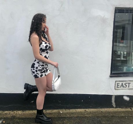 Anna Langley nice actress pic