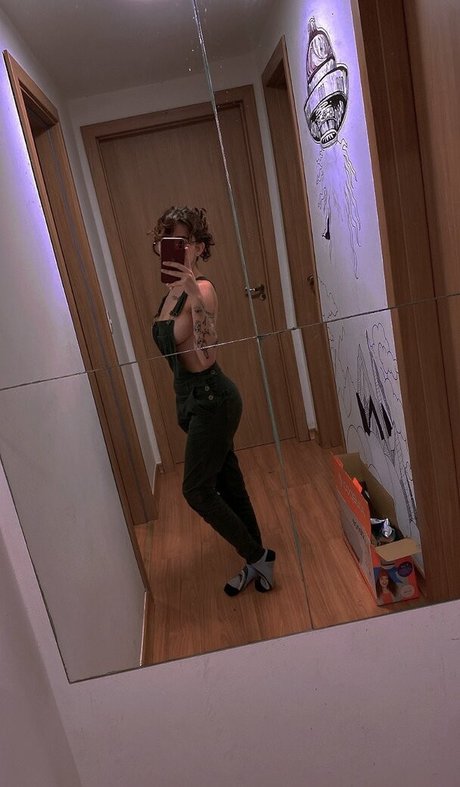 DuudsReturns star erotic gallery