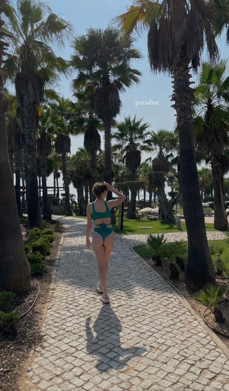 Ellie Bindman pornstar hd img