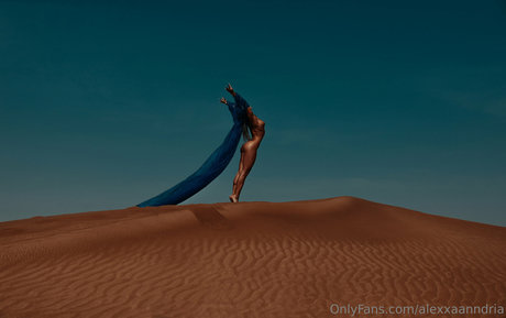 alexxaanndria model pretty img