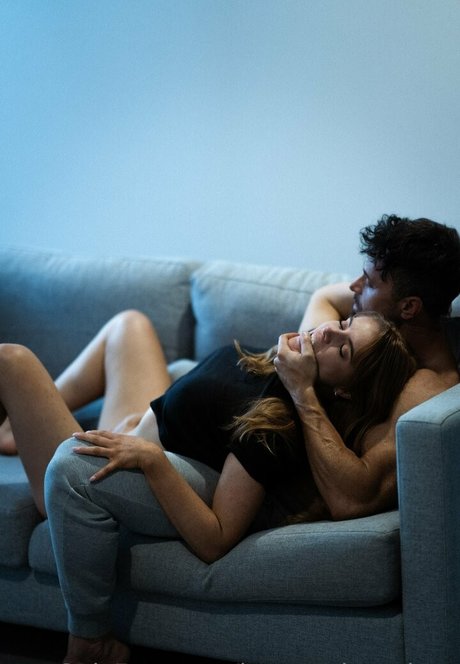 hotcoupleonshow high quality pornstar pics