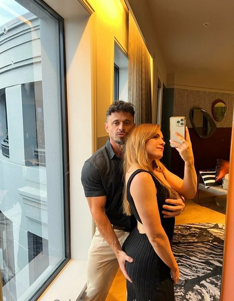 hotcoupleonshow xxx star pic