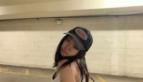 coldgravybaby hot model pic