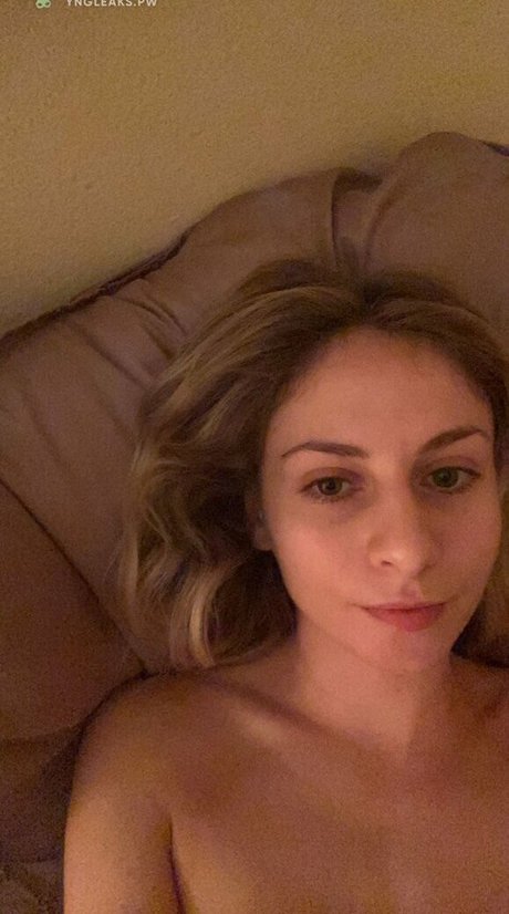 Tarah Kayne naked star pic