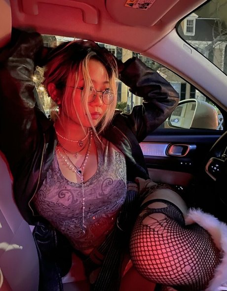 hollyliangg free pornstar image