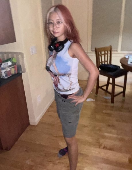 hollyliangg adult actress image