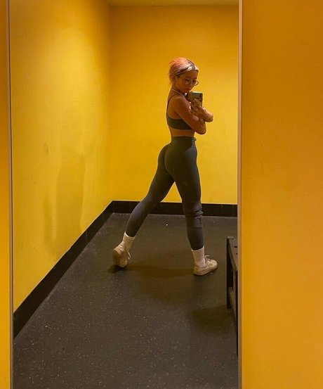 hollyliangg best pornstar galleries