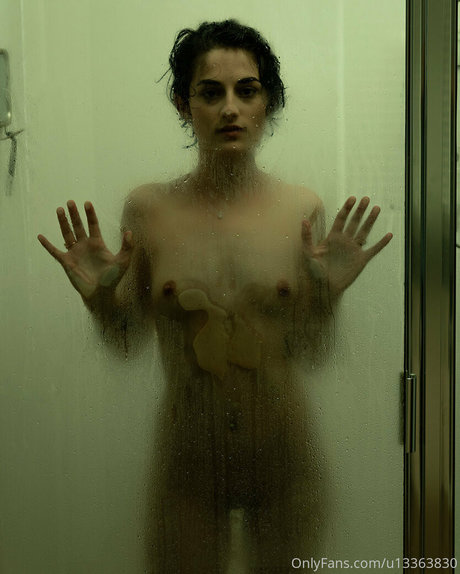 anatlphotos naked actress picture