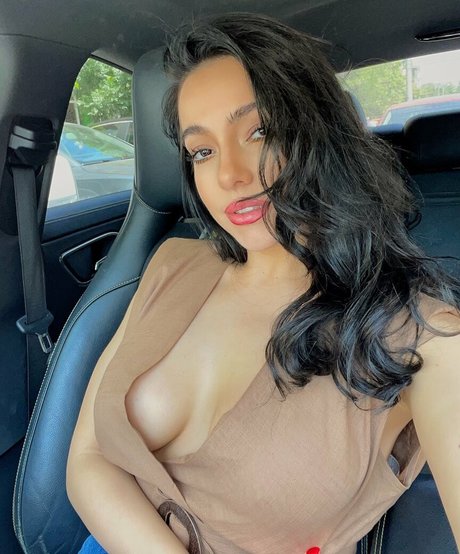 Rileysim88 model beautiful picture