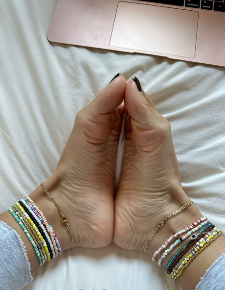 alyagoddess model photos