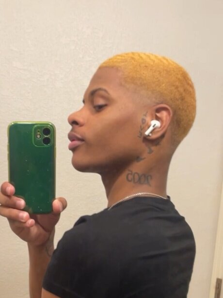 fitness coach onlyfans pornographic pic