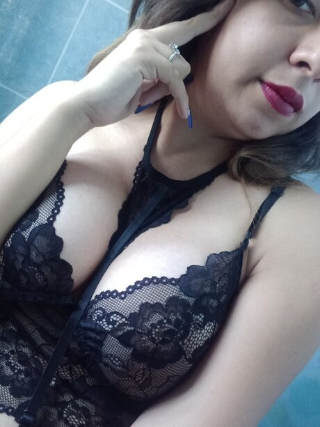 lips onlyfans sexy nude picture