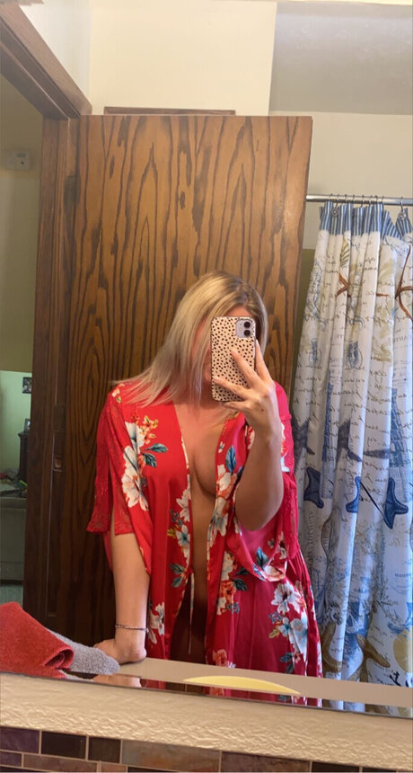 black hair onlyfans pretty picture