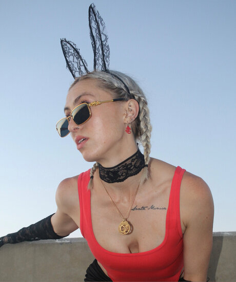 CaptainKK_ actress photo