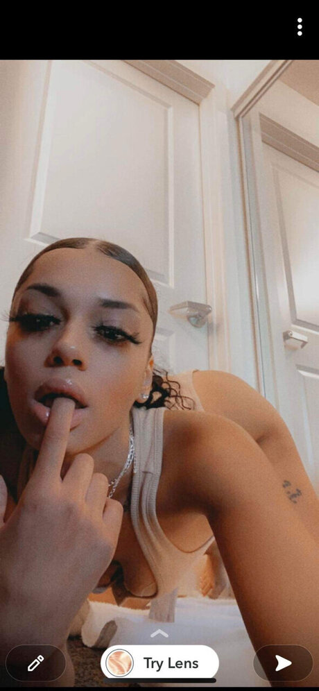 HoneyNdMilk free actress picture