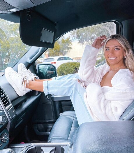 Feetcutie model nice photos