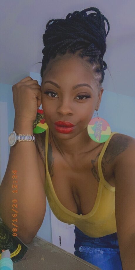 beautiful face onlyfans nudes pic