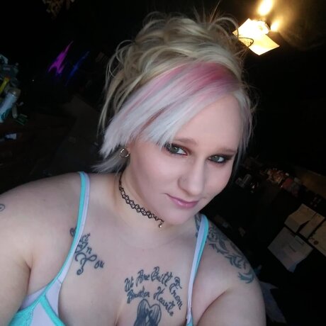 Squeakypuddin pornstar photo