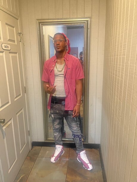 JussHussle330 naked actress images