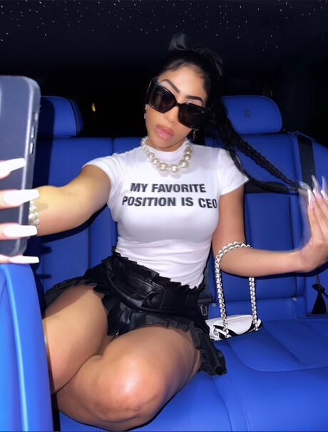 thick trans onlyfans hot nude photo