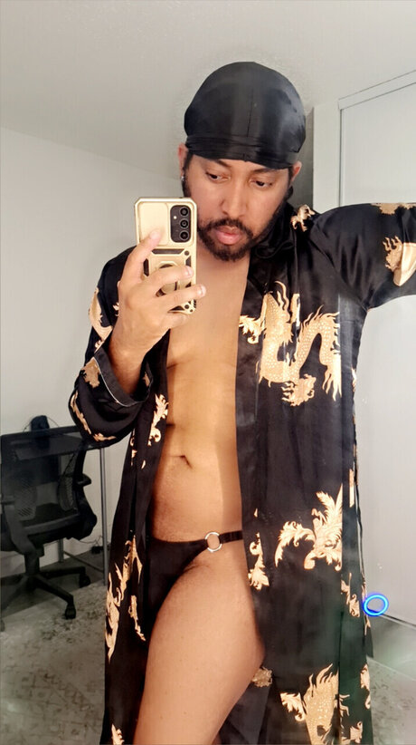 Ace Caramel adult model photo