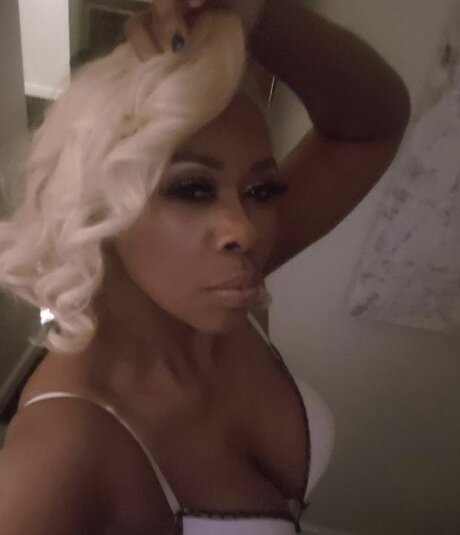 LIghtingStormxx pornstar image