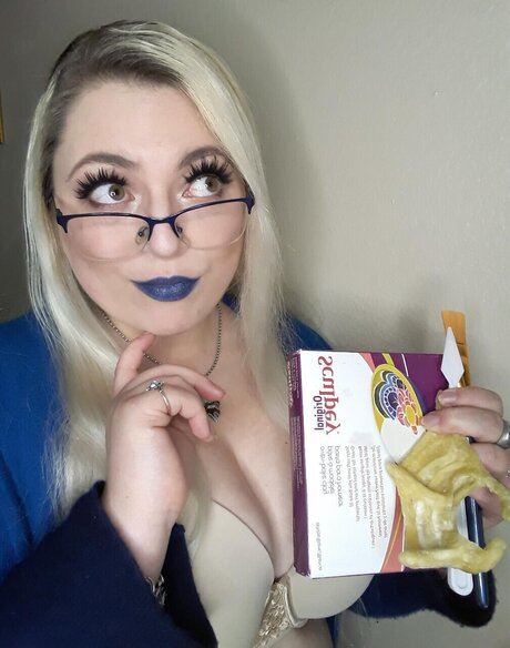 Avonlea Trepl hd actress pictures