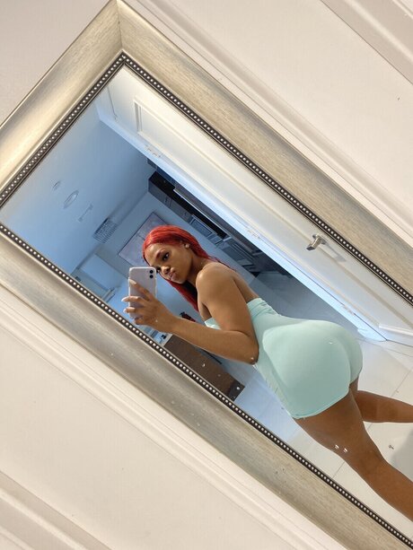 Prissy Prissy model beautiful gallery