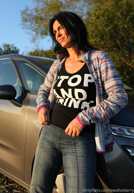 ewafoxberry nudes actress photos