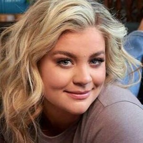 Lauren Alaina xxx star gallery