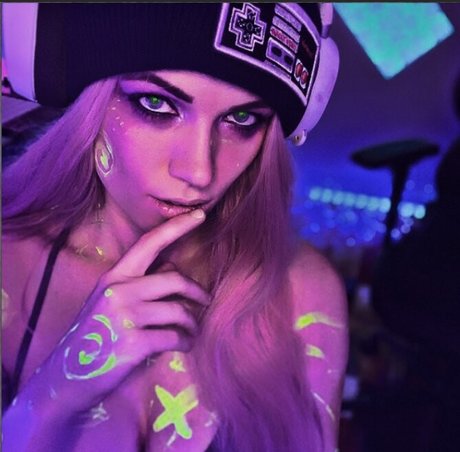 scxrlet64 model adult picture