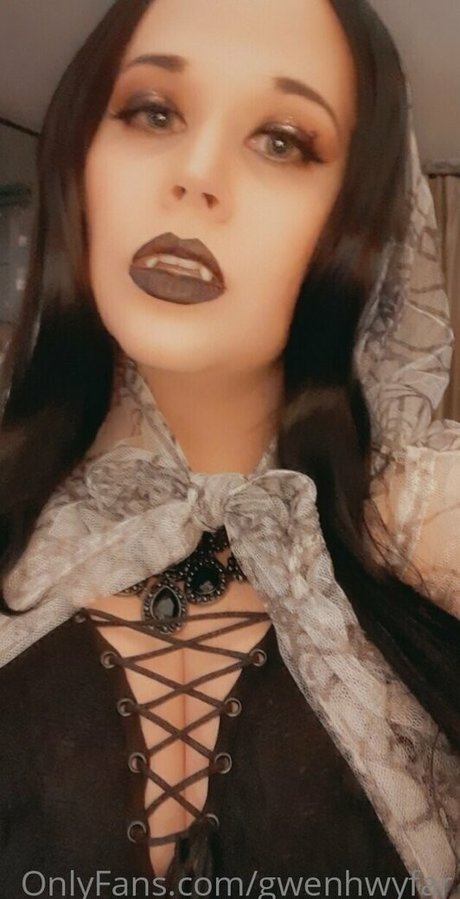 gwenhwyfar pornstar top image