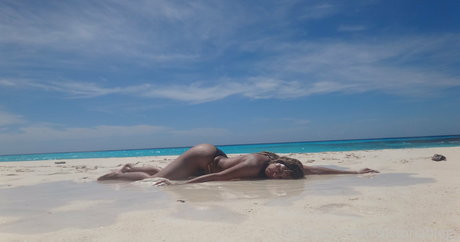 victorialanz model hot photos