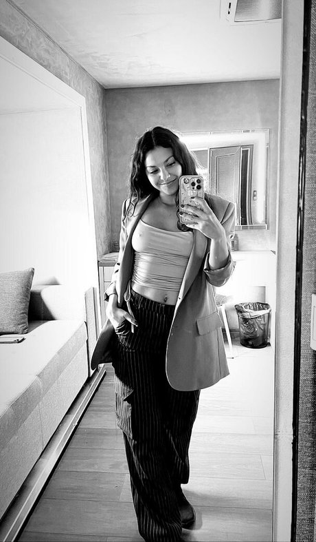 Humberly Gonzalez pretty model photo