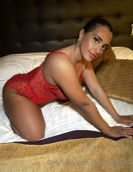 jessthebbyxx star hot pictures