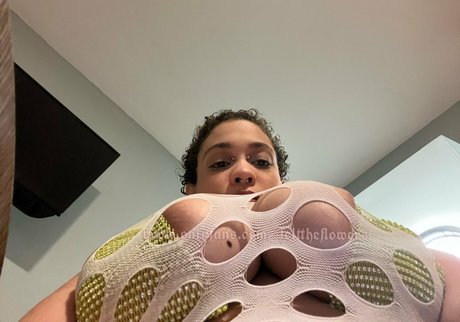 blonde trans onlyfans nude galleries